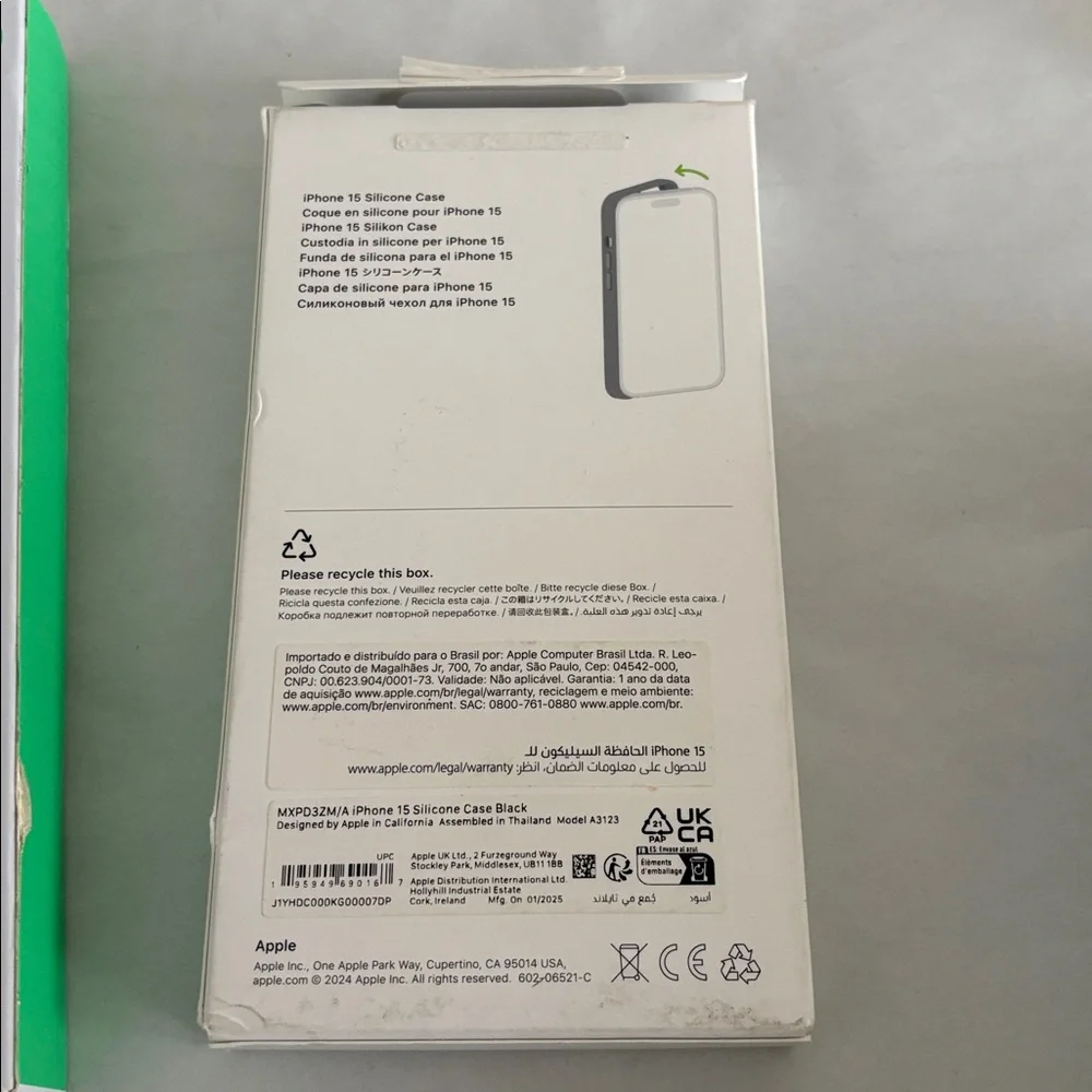 Apple iPhone 15 16e Case Black Silicone MagSafe Onn clear standard protection